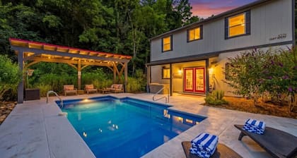 3BR Modern Farmhouse l Heated Pool, HotTub, Trails