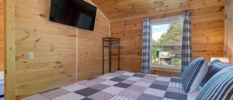 Iron/ironing board, travel cot, WiFi, bed sheets