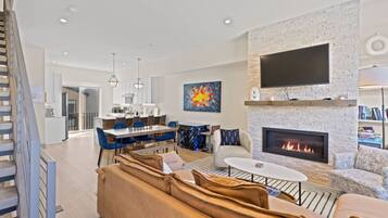 TV, fireplace
