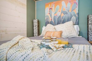 Room - Skyview Ranch Family Cabin Duo (Bluff Dale)