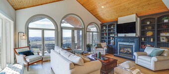 Great for Groups! Luxe + Private Myersville Estate