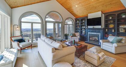 Great for Groups! Luxe + Private Myersville Estate