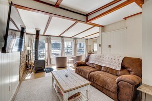 Living area - Private Boat Dock at Waterfront Lake Mitchell Home (Cadillac)