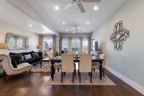 Dining - Beloved Haus - Hot-Tub, 4-Min to Main Street! (Fredericksburg)