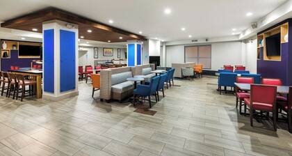 2 Inviting Rooms near Times Union Center | Free Onsite Parking! | Group-Friendly