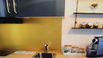 Apartment, 1 Bedroom, City View | Interior