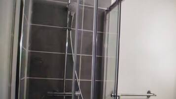 Căn hộ, 1 phòng ngủ, quang cảnh thành phố | Phòng tắm