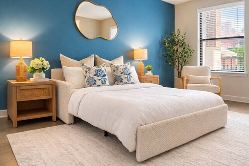 1BR Modern Home, WORKERfriendly, Pool&Gym, KINGbed