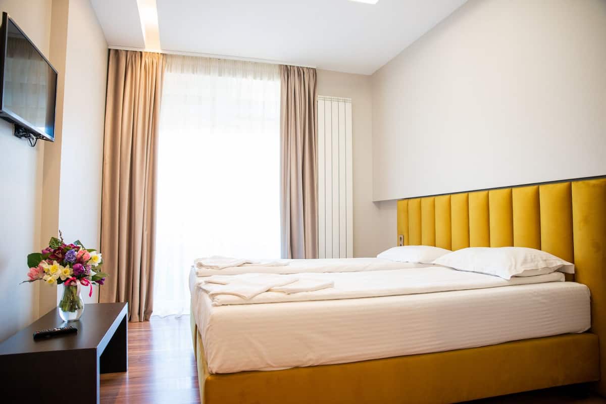 Sistema de insonorización, wifi gratis y ropa de cama 