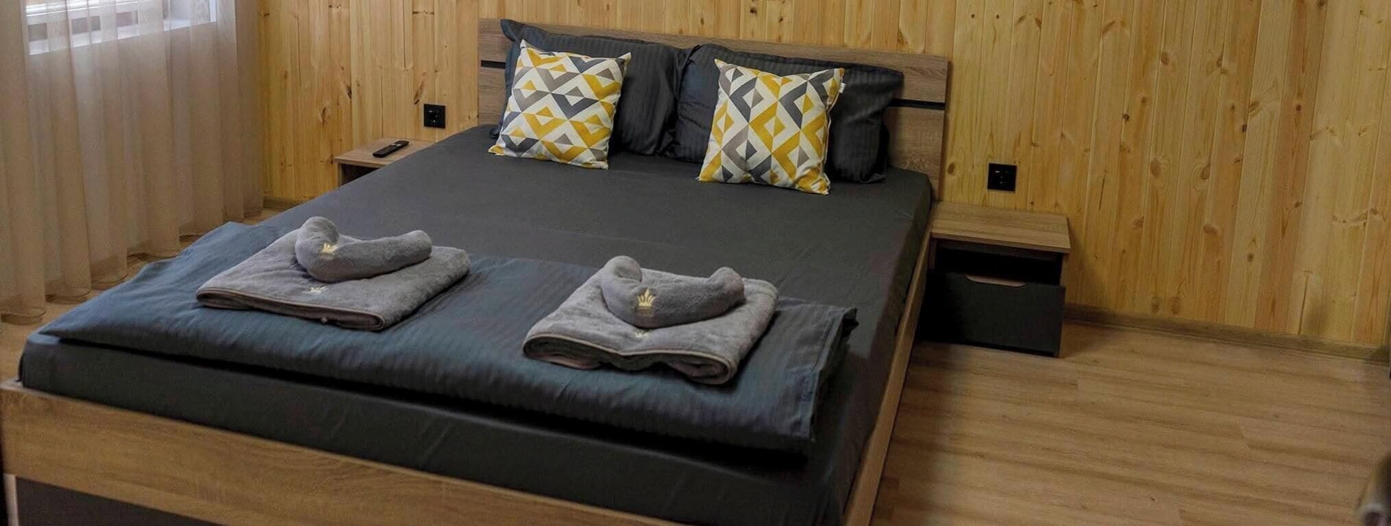 Blackout curtains, soundproofing, free WiFi