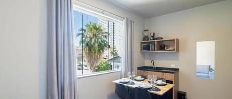 Basic Apartment | Dining