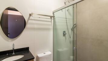 Basic Apartment | Bathroom | Shower