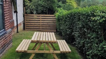 Huoneisto, 1 makuuhuone, parveke | Puutarha