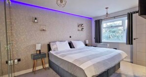 Room - Peaceful Derbyshire Cottage With Stunning Views (Ilkeston)