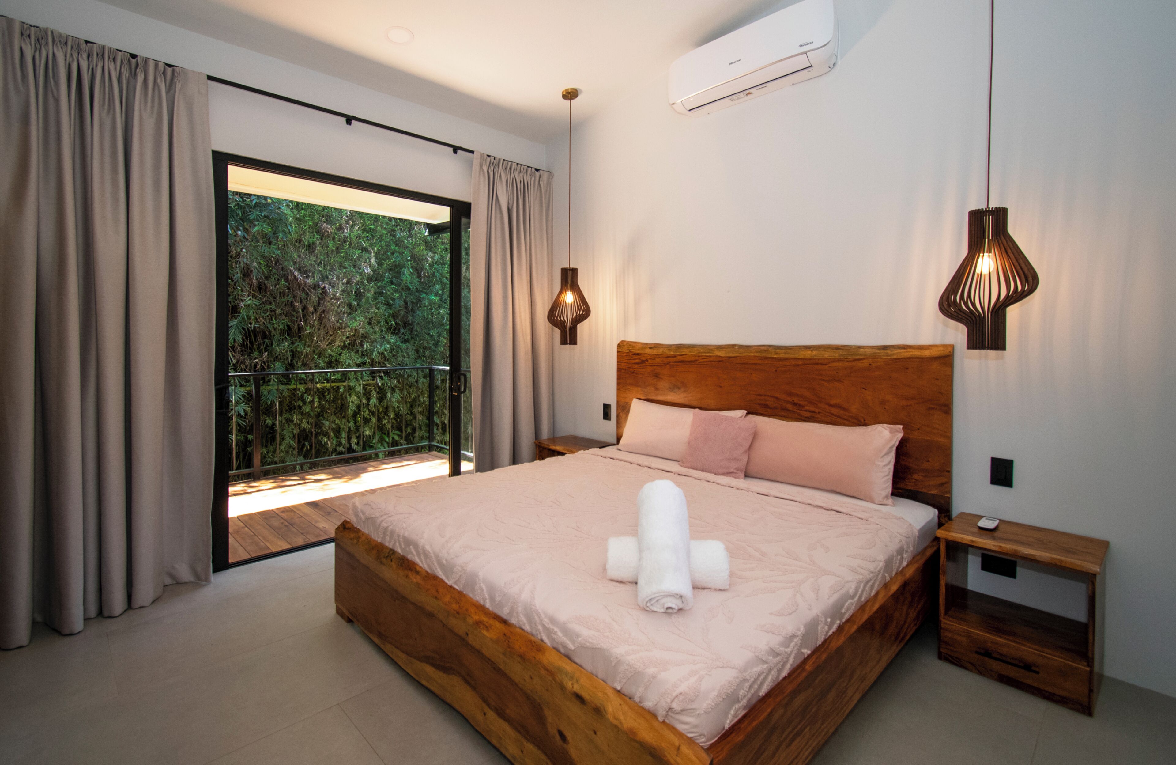 3 habitaciones, wifi gratis, ropa de cama y acceso para silla de ruedas 