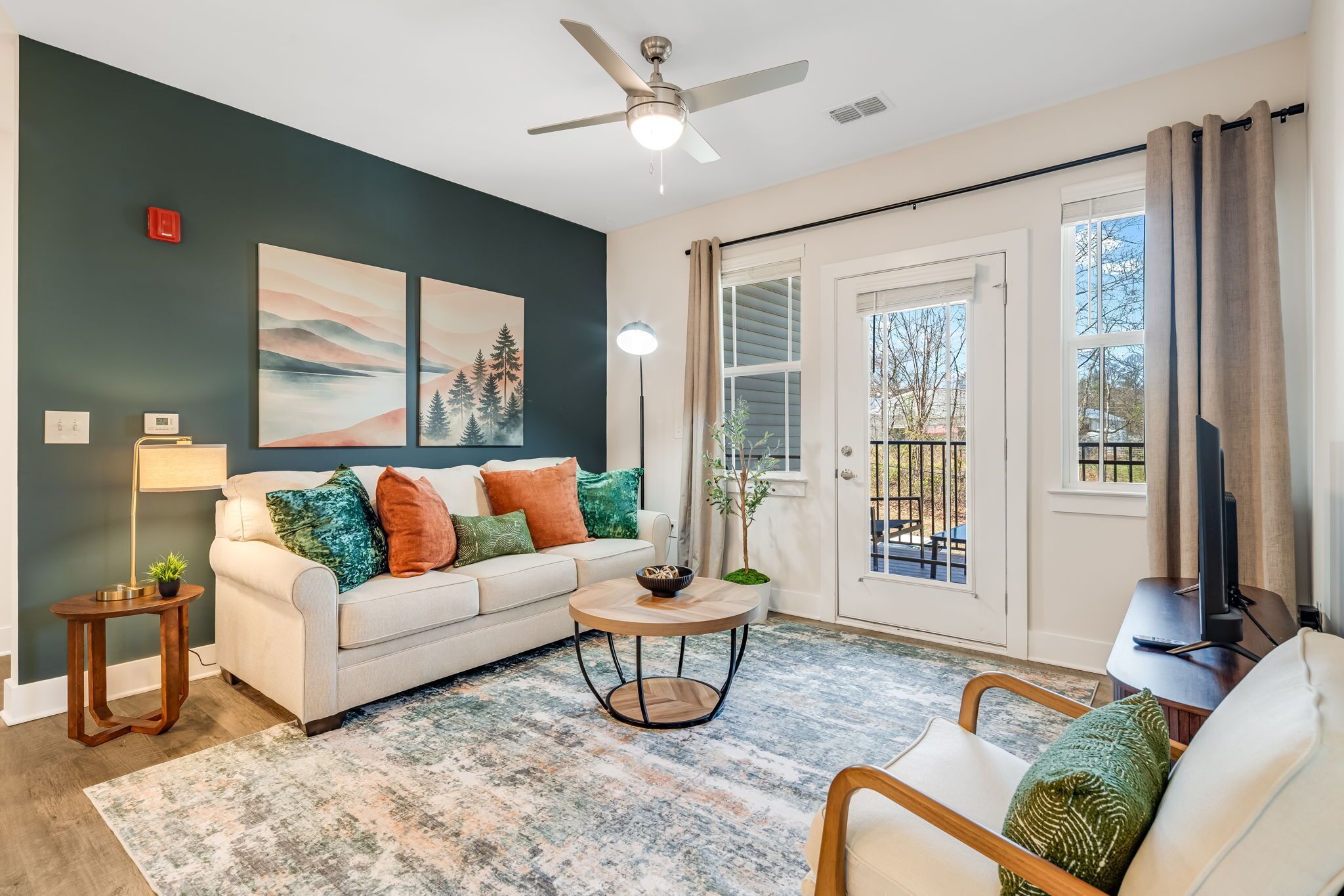 Cozy 2-bedroom Apartment In Marvelous Asheville With Gym Access - Asheville, NC