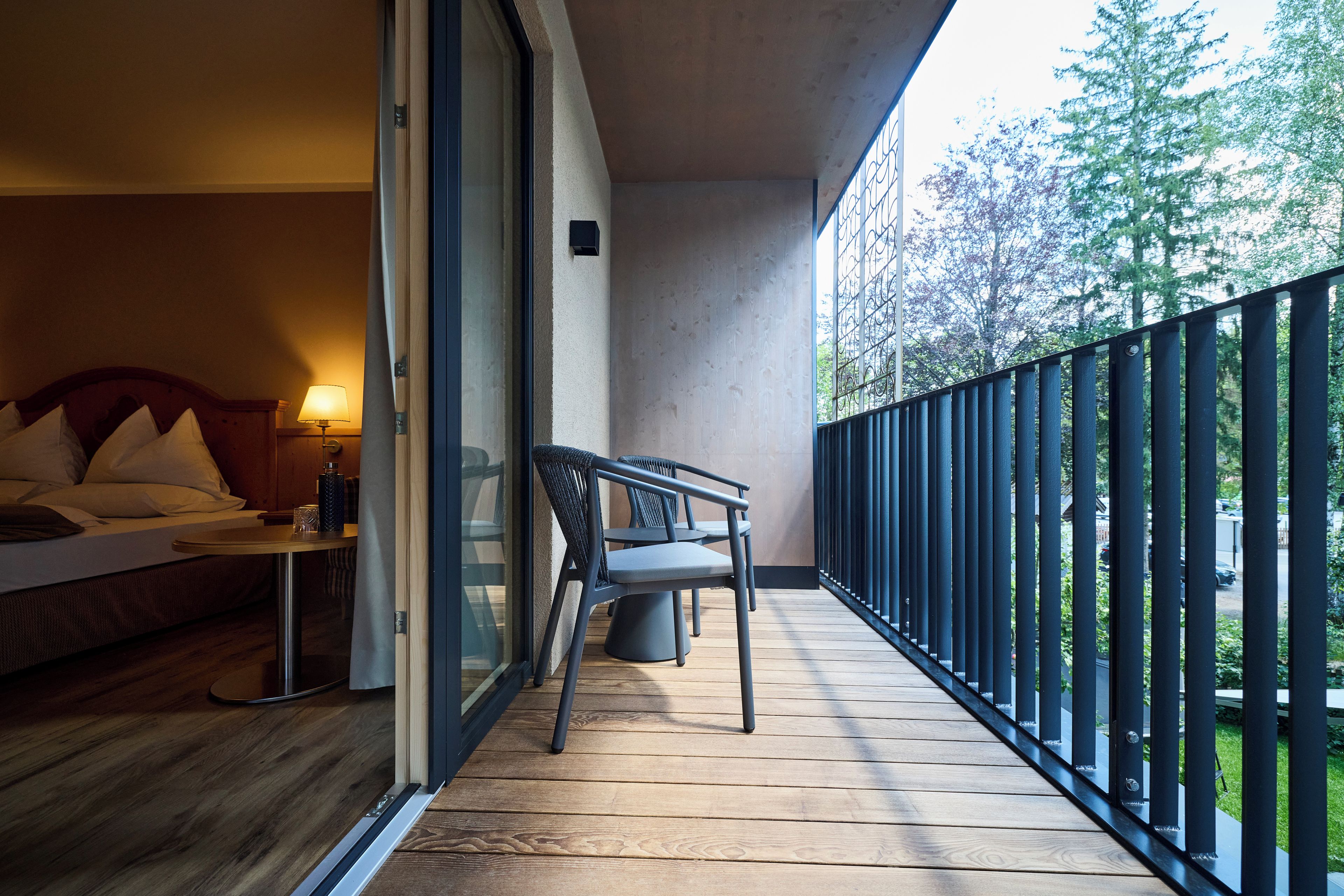 Double Room with Balcony (Ursprung) | Living area | TV