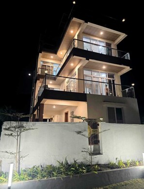 Exterior - Dev's Villa (Amansara above the sky) - Entire home in Pune City, India (Pune)