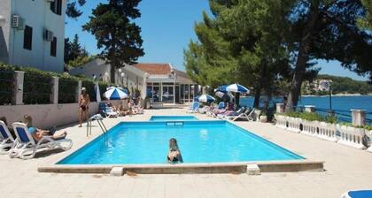 Apartment F6 with pool near beach in Lumbarda, island Korcula, Croatia