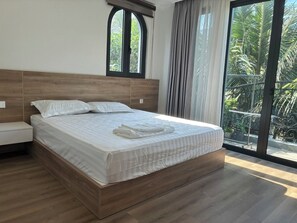 Villa Deluxe, balcon, vue sur la ville | Bureau, accès au Wi-Fi (inclus)
