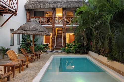 9BR Villa | Sleeps 24 | Private Pool + Rooftop | Concierge & Breakfast Included