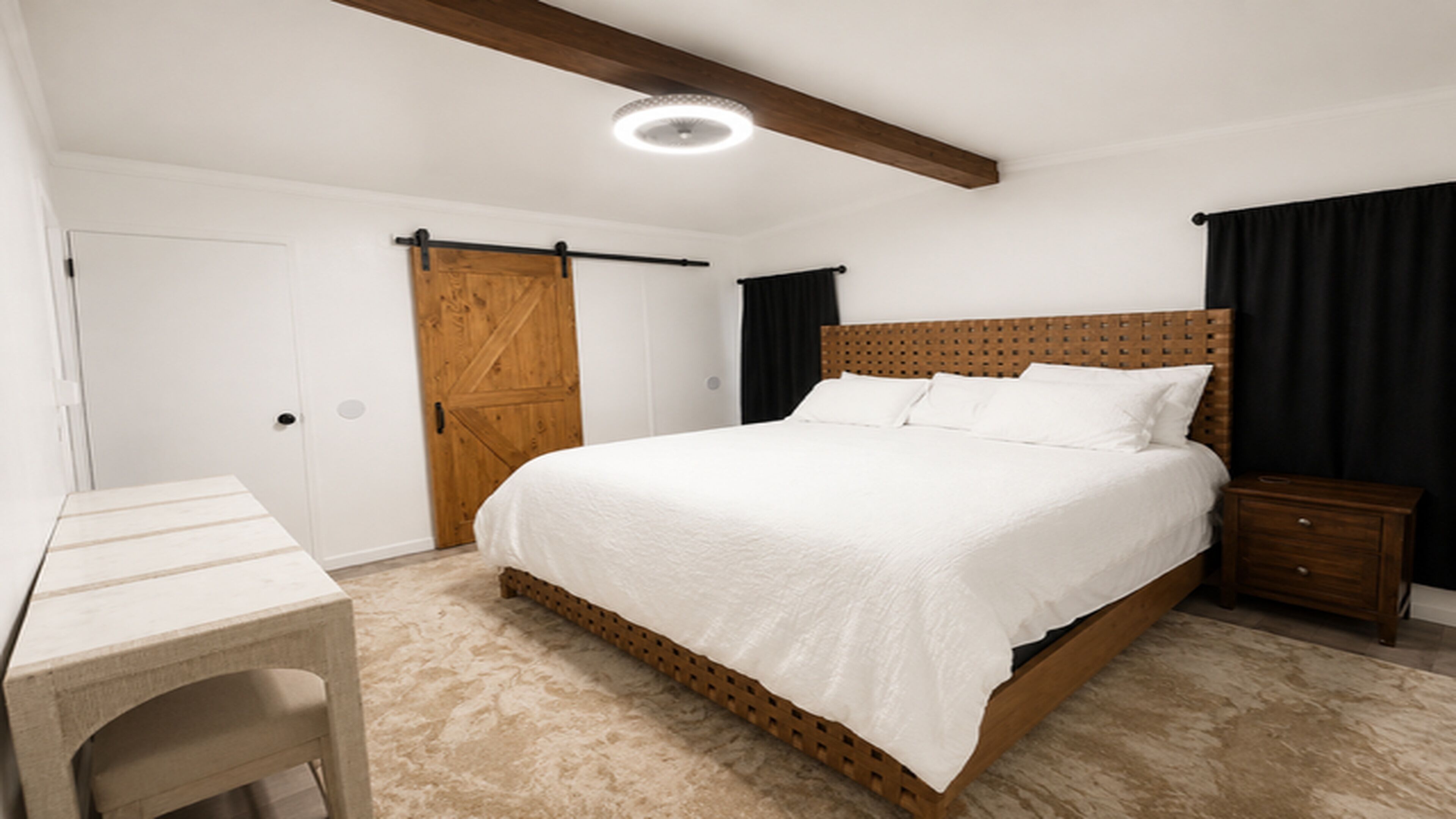 6 bedrooms, iron/ironing board, WiFi, bed sheets