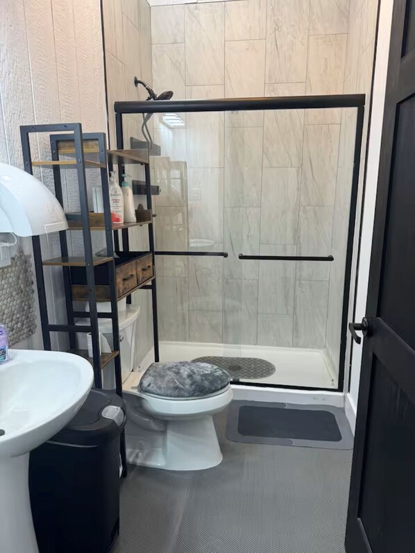 Towels, soap, toilet paper