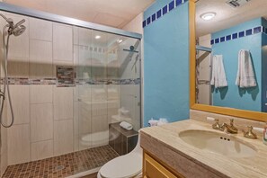 Shower, shampoo - Charming, Cozy Condo Great View Pinacate 404 (Puerto Peñasco)