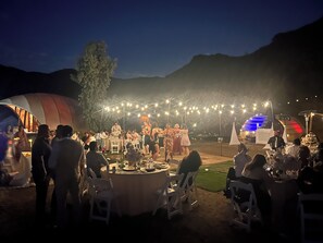 Espace banquet en plein air