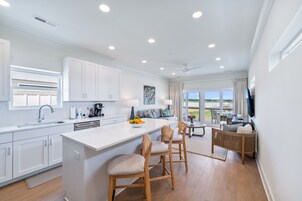 Marsh View Cottage | Private kitchen