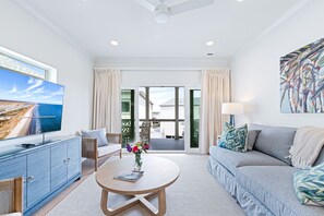 Superior Villa, Marina View | Living area - Winyah Bay Club - Host Your Pad (Georgetown)