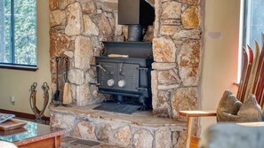 Ev (3 Bedrooms) | İç mekân