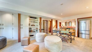 House (3 Bedrooms) | Interior - Wildwood by Avantstay Hot Tub, 5mins to Lake (Tahoe Vista)