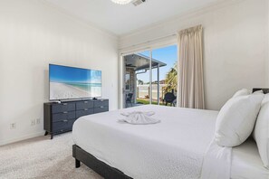 3 bedrooms, iron/ironing board, WiFi, bed sheets - Tristram Retreat (Destin)