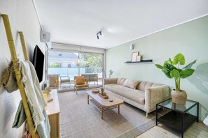 TV - Providencia Escape- 2D w/ wifi (Santiago)