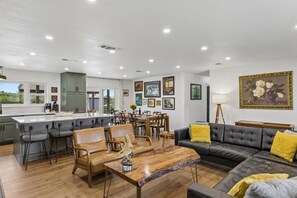 TV, books, music library - Fire Pit, Vines & Good Times - Grill & Gather! (Johnson City)