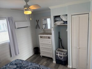 2 bedrooms, free WiFi - Beautiful 2-Bed, 2-Full Bathroom Condo - 2 Blocks to Wildwood Beach/Boardwalk (Wildwood)
