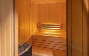 Sauna - Beautiful 3-BR / 2 bath apartment in Paris / Vincennes neighborhood July 11-18 (Vincennes)