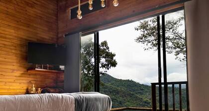 Family cabin with private pool, panoramic view.
