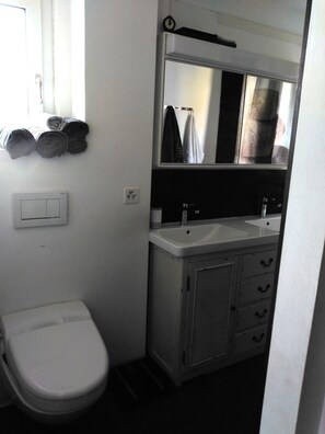 Towels, soap, toilet paper