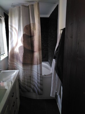 Towels, soap, toilet paper