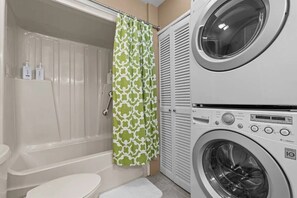 Hair dryer, towels, soap, toilet paper - Windmere Cottage in Charming Pinehurst (Pinehurst)