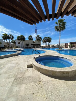 Outdoor pool - Marvelous 3-bedroom condo with AC in Puerto Peñasco (Puerto Peñasco)
