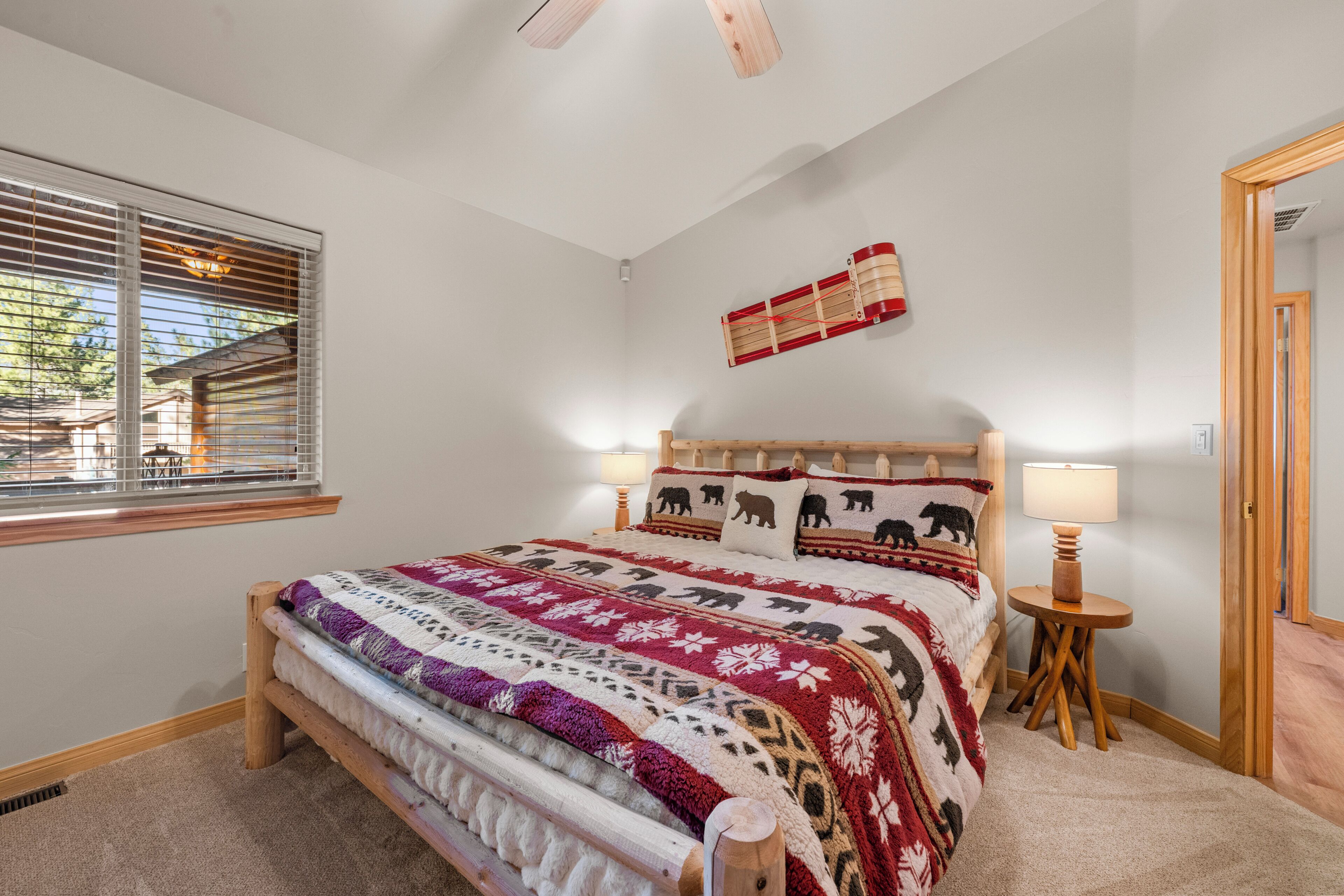 บ้านพักเบสิก, ลานระเบียง, วิวภูเขา