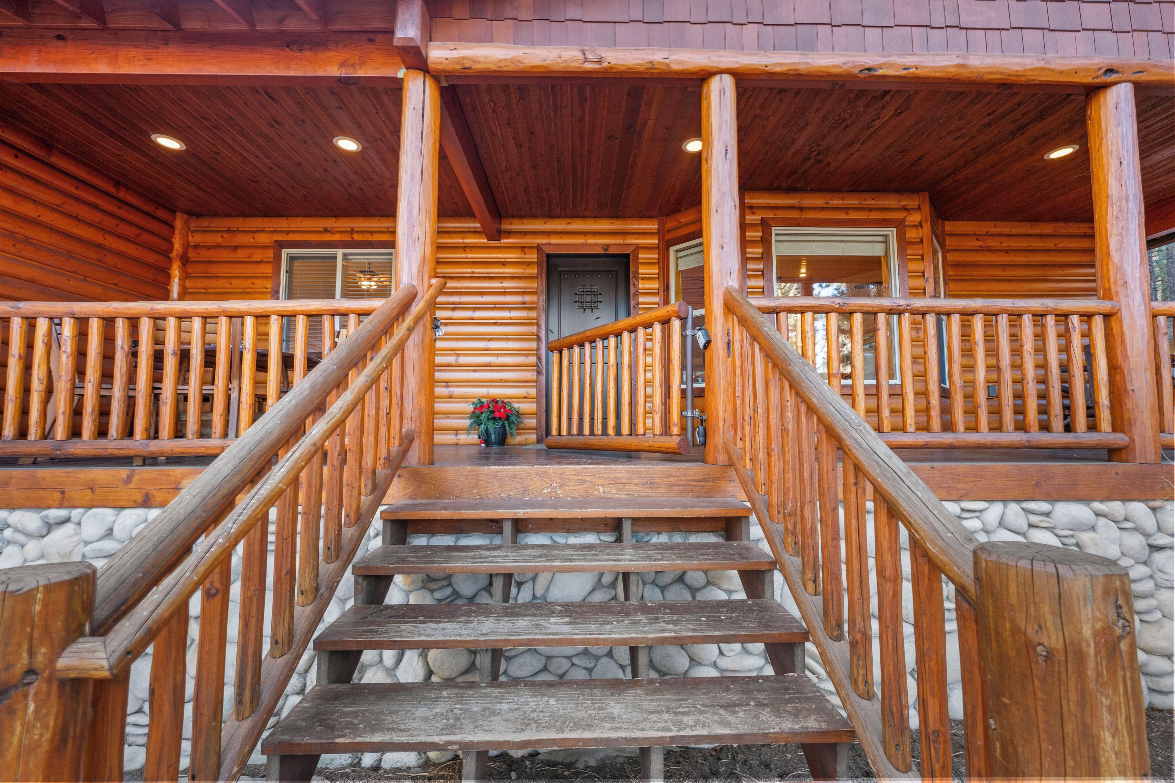 บ้านพักเบสิก, ลานระเบียง, วิวภูเขา | การตกแต่งภายนอก