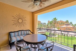 Outdoor dining - Stunning Views in 2nd Level Condo Princesa B-203 (Puerto Peñasco)