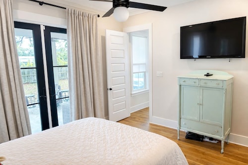 Porches at Forest Hills