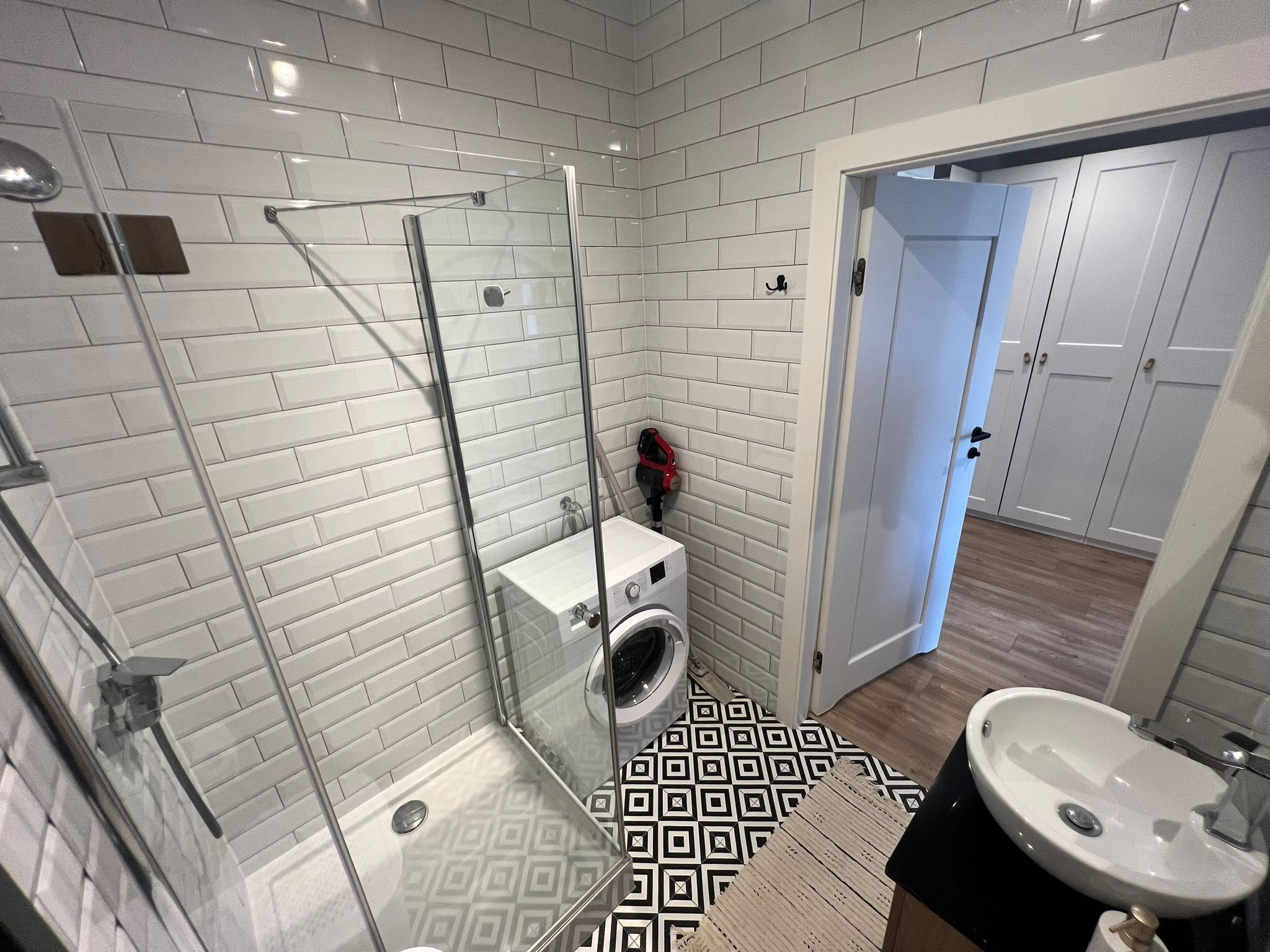 Apartment, Balkon, Stadtblick | Badezimmer