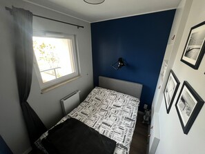 Apartment, Balcony, City View