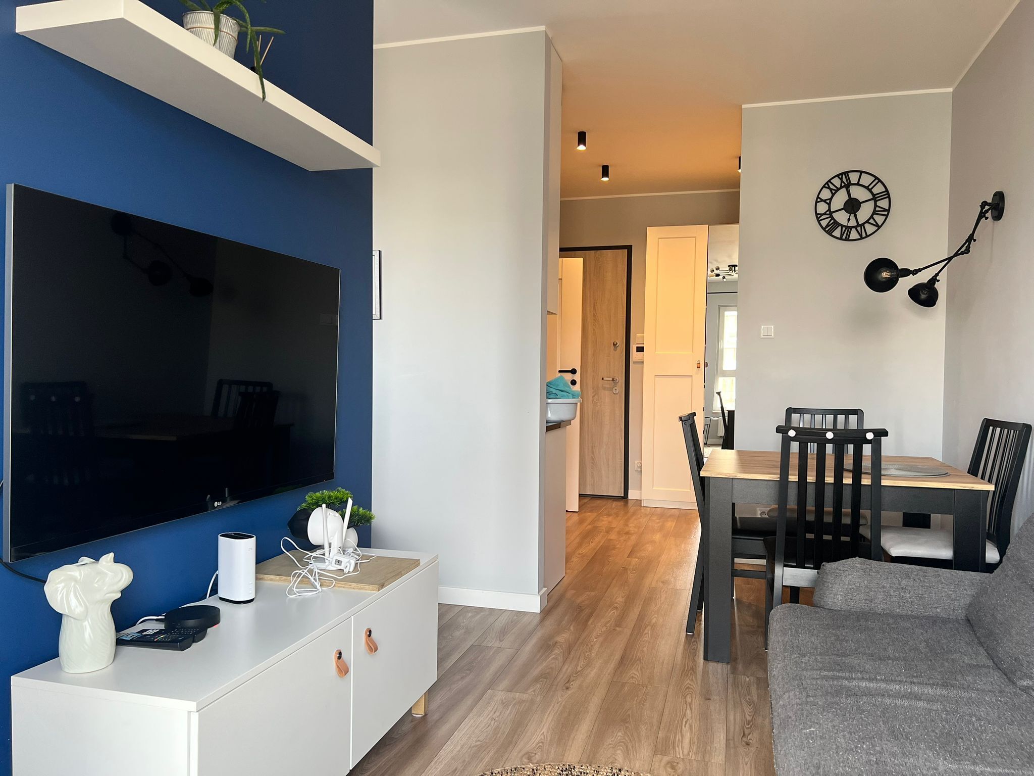 Apartment, Balkon, Stadtblick | Wohnbereich